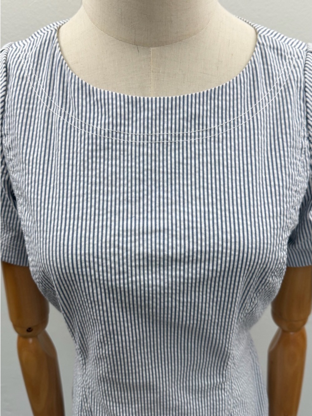 J. Crew Blue and White Striped Midi Seersucker Dress Size 4 - Picture 2 of 10